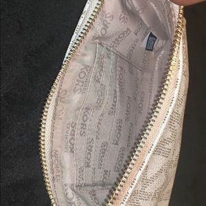 MICHAEL Michael Kors Bags - Michael Kors Jet Set Medium Wristlet MICHAEL Michael Kors Bags - Michael Kors Jet Set Medium Wristlet